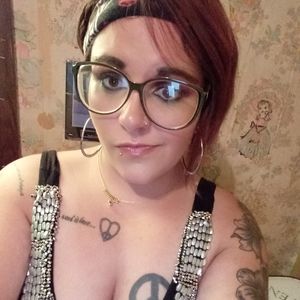 Meet your Posher, Cassandra